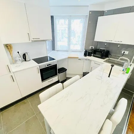 Lejlighed Saturne - Modern Flat Next To Station *